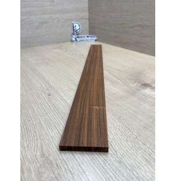 Палисандр Бразильский Сантос заготовка накладки для электрогитары Радиал А 8х61-50х547 мм (уценка - сучки)-8