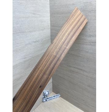 Палисандр Бразильский Сантос заготовка накладки для электрогитары Радиал А 8х71-54х573 мм (уценка - сучки)-6