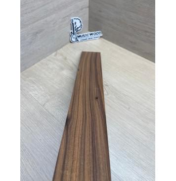 Палисандр Бразильский Сантос заготовка накладки для электрогитары Радиал А 8х71-54х573 мм (уценка - сучки)-7