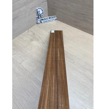 Палисандр Бразильский Сантос заготовка накладки для электрогитары Радиал А 8х70-51х542 мм (уценка - сучки)-7