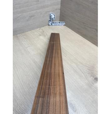 Палисандр Бразильский Сантос заготовка накладки для электрогитары Радиал А 8х68-59х630 мм (уценка - сучки)-4