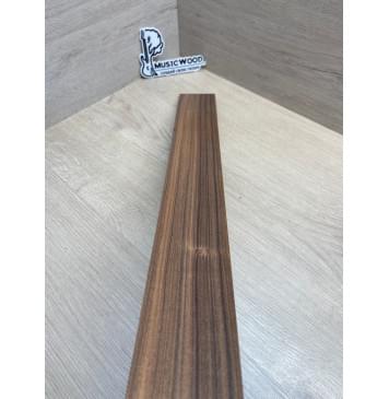 Палисандр Бразильский Сантос заготовка накладки для электрогитары Радиал А 8х68-59х630 мм (уценка - сучки)-9