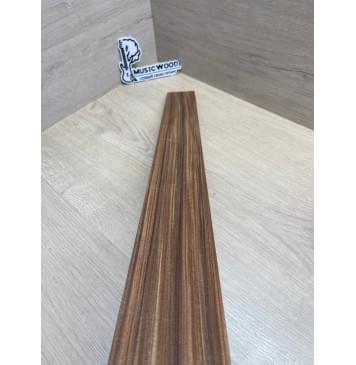 Палисандр Бразильский Сантос заготовка накладки для электрогитары Радиал А 8х70-58х630 мм (уценка - сучки)-1