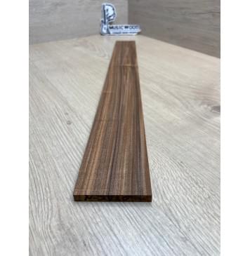 Палисандр Бразильский Сантос заготовка накладки для электрогитары Радиал А 8х66-57х527 мм (уценка - сучки)-4