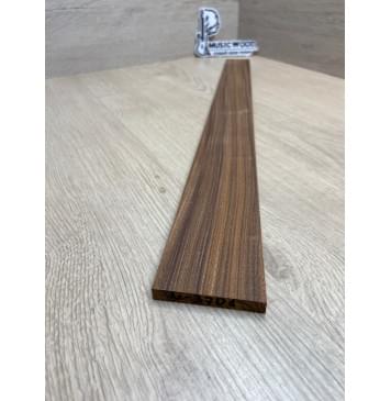 Палисандр Бразильский Сантос заготовка накладки для электрогитары Радиал А 8х63-47х572 мм (уценка - сучки)-7