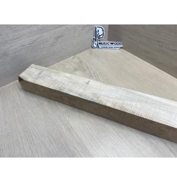 Клён Американский Волнистый заготовка грифа для электрогитары Смешанный АА Волна ААА 60х73х750 мм (Уценка-сучки)-15