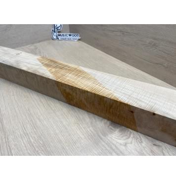 Клён Американский Волнистый заготовка грифа для электрогитары Смешанный АА Волна ААА 60х73х750 мм (Уценка-сучки)-32