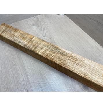 Клён Американский Волнистый заготовка грифа для электрогитары Смешанный АА Волна ААА 60х73х750 мм (Уценка-сучки)-35