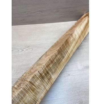 Клён Американский Волнистый заготовка грифа для электрогитары Смешанный АА Волна ААА 60х73х750 мм (Уценка-сучки)-1