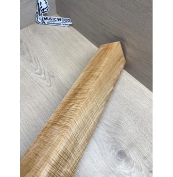 Клён Американский Волнистый заготовка грифа для электрогитары Смешанный АА Волна ААА 60х73х750 мм (Уценка-сучки)-9
