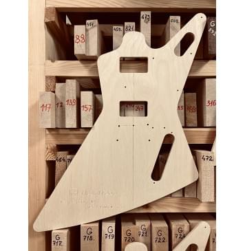 Gibson Explorer + Ken Lawrence head, баритон 30", вклеенный гриф, комплект шаблонов для фрезеровки гитары, фанера 8мм-2