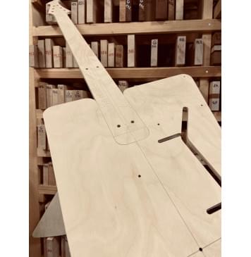 Gibson Explorer + Ken Lawrence head, баритон 30", вклеенный гриф, комплект шаблонов для фрезеровки гитары, фанера 8мм-8