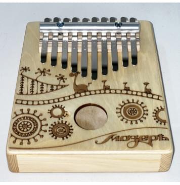 KMKr-2-NAT-NEW Escudo Калимба, резонаторная, 10 язычков, трапеция, Мозеръ-0